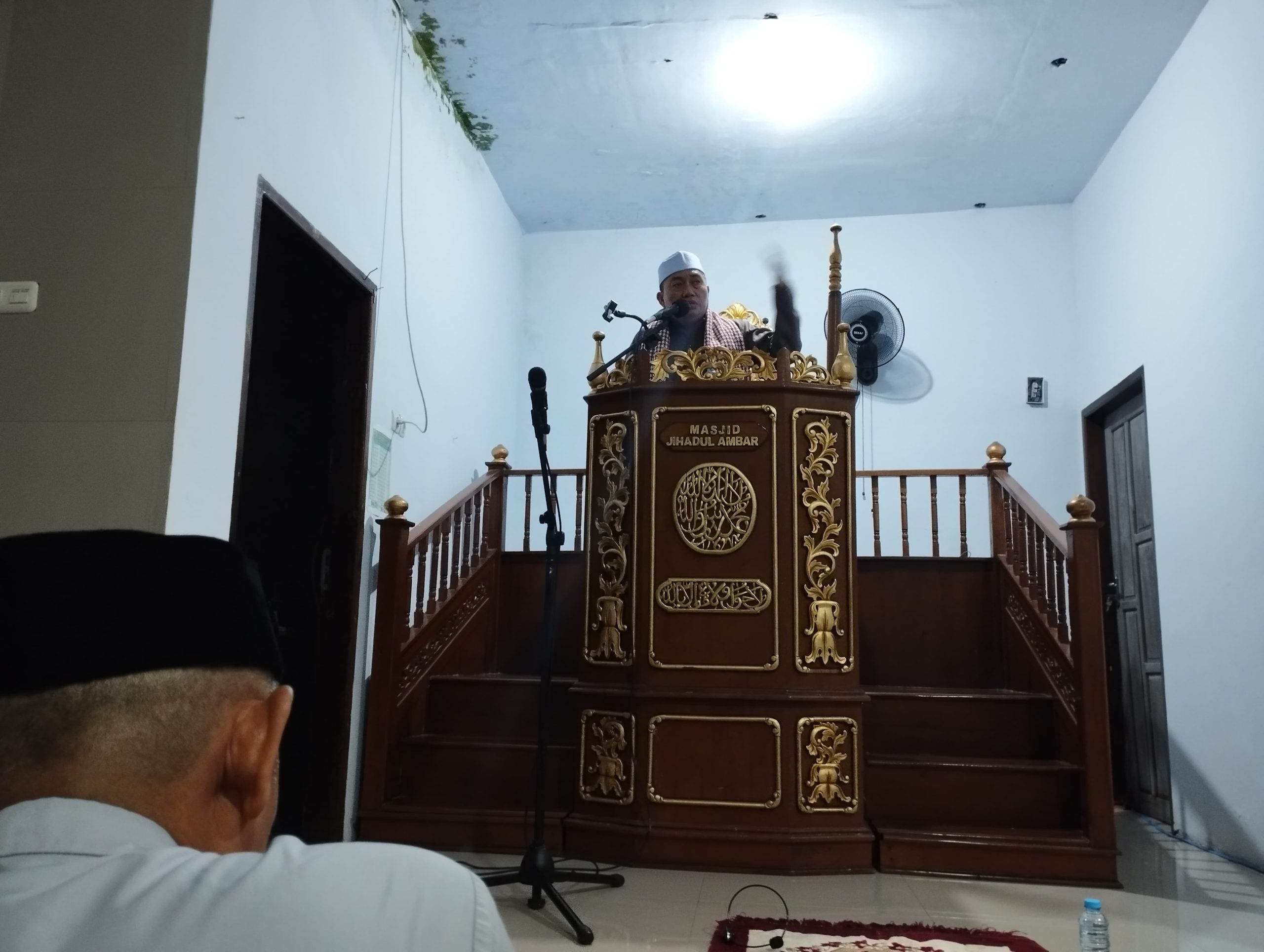 Ir. H. Kaharuddin Kadir, M. Si. mebawakan ceramah Nuzulul Qur’an